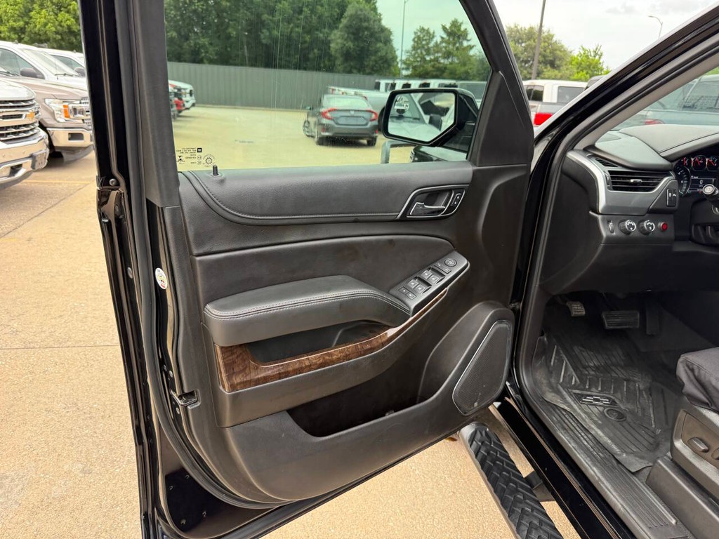 Chevrolet Tahoe Vehicle Full-screen Gallery Image 08