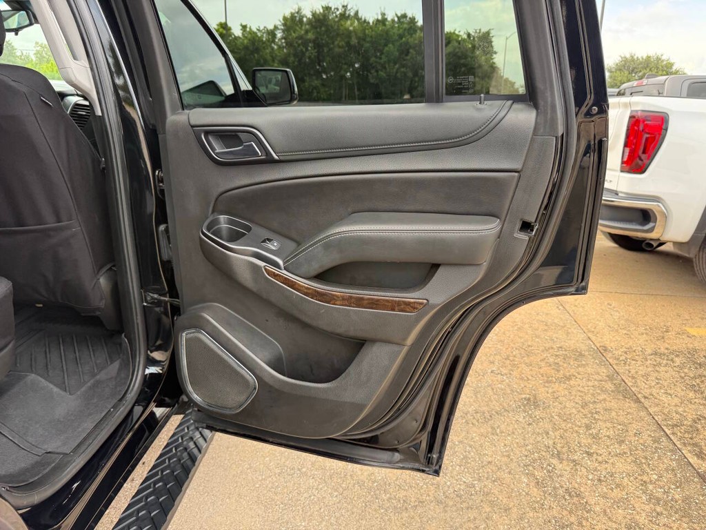 Chevrolet Tahoe Vehicle Full-screen Gallery Image 16