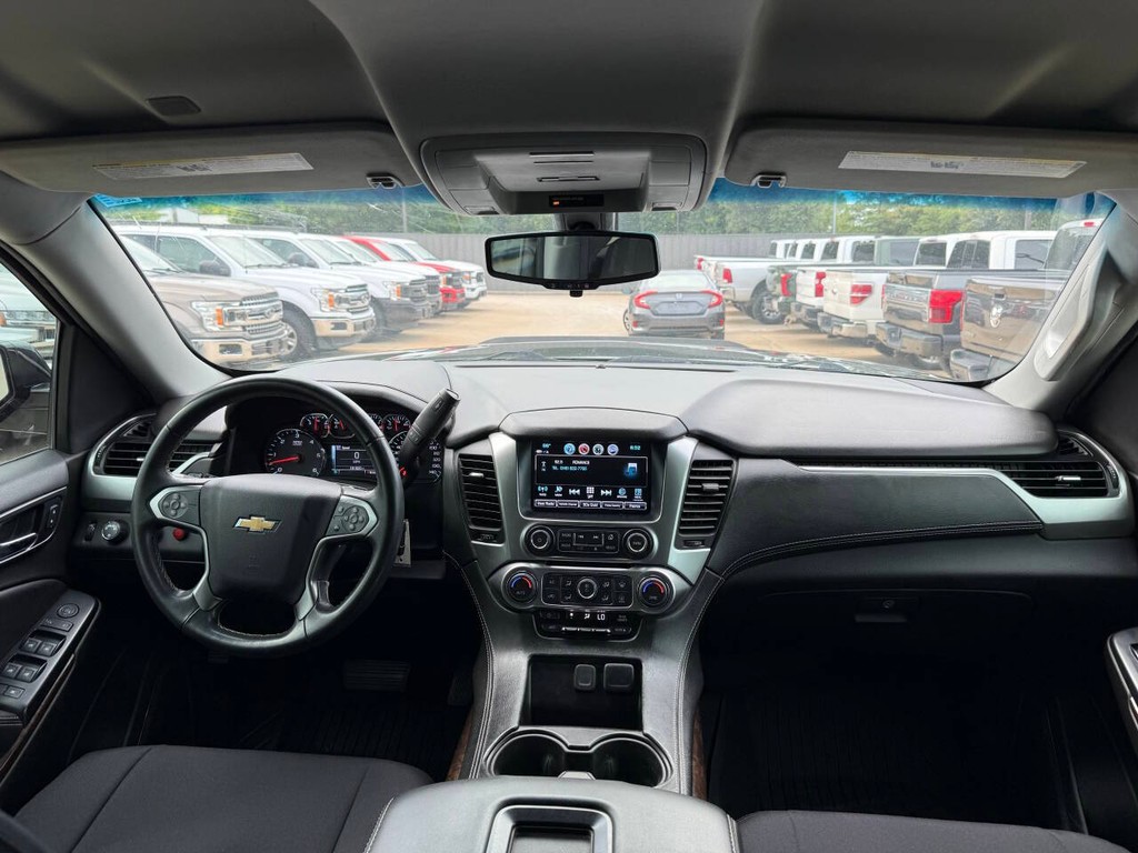 Chevrolet Tahoe Vehicle Full-screen Gallery Image 17
