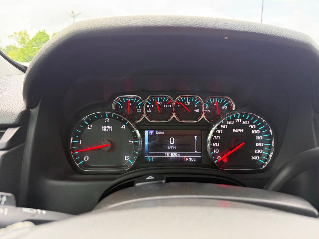 Chevrolet Tahoe Vehicle Full-screen Gallery Image 31
