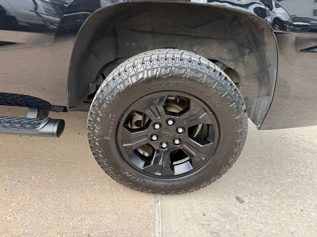 Chevrolet Tahoe Vehicle Full-screen Gallery Image 35