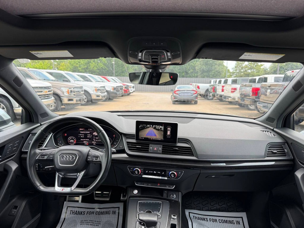 Audi SQ5 Vehicle Full-screen Gallery Image 19