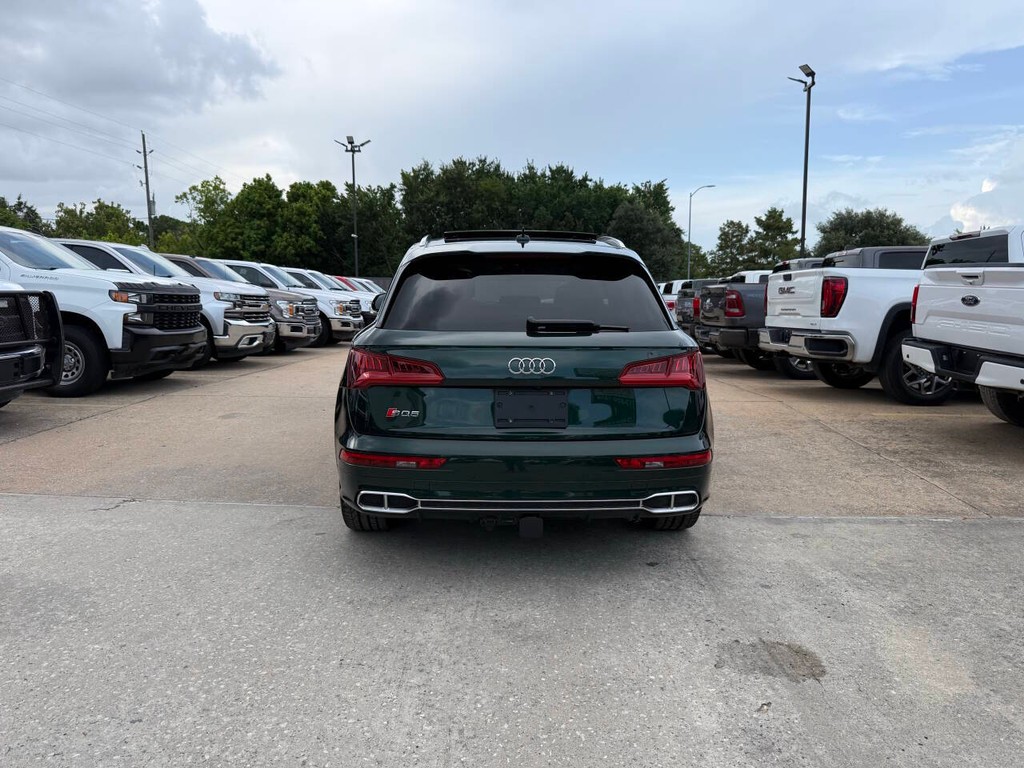 Audi SQ5 Vehicle Full-screen Gallery Image 38