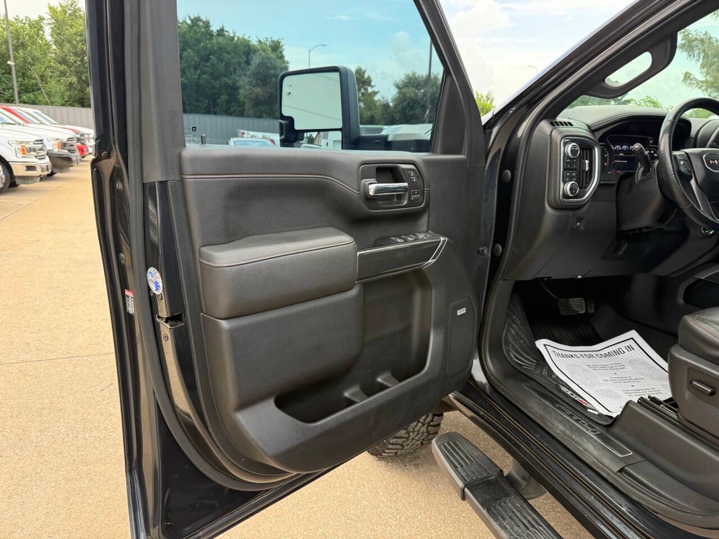 GMC Sierra 2500HD Vehicle Full-screen Gallery Image 08