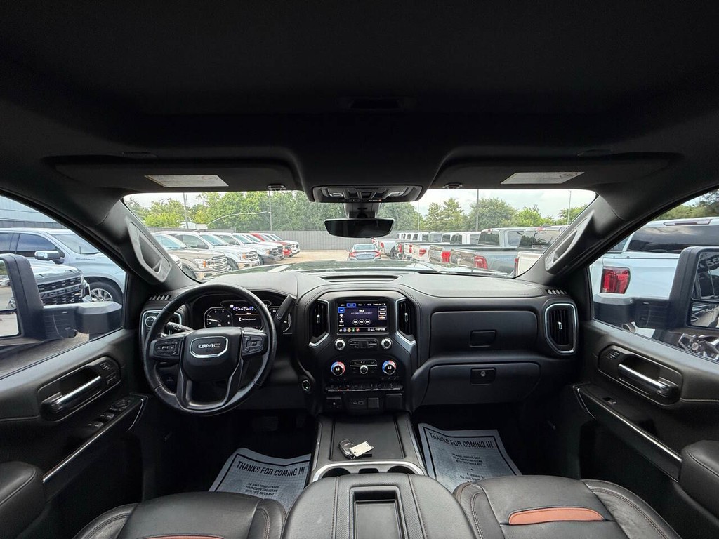GMC Sierra 2500HD Vehicle Full-screen Gallery Image 18
