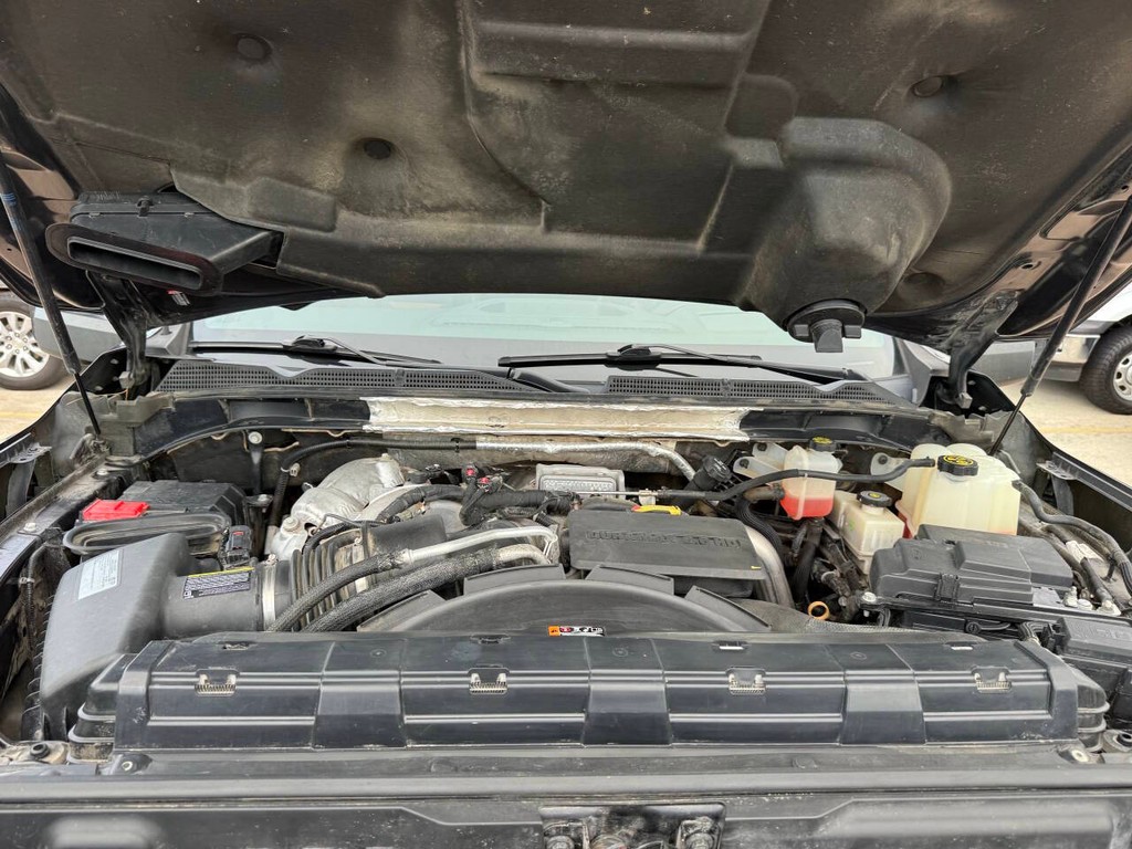 GMC Sierra 2500HD Vehicle Full-screen Gallery Image 35