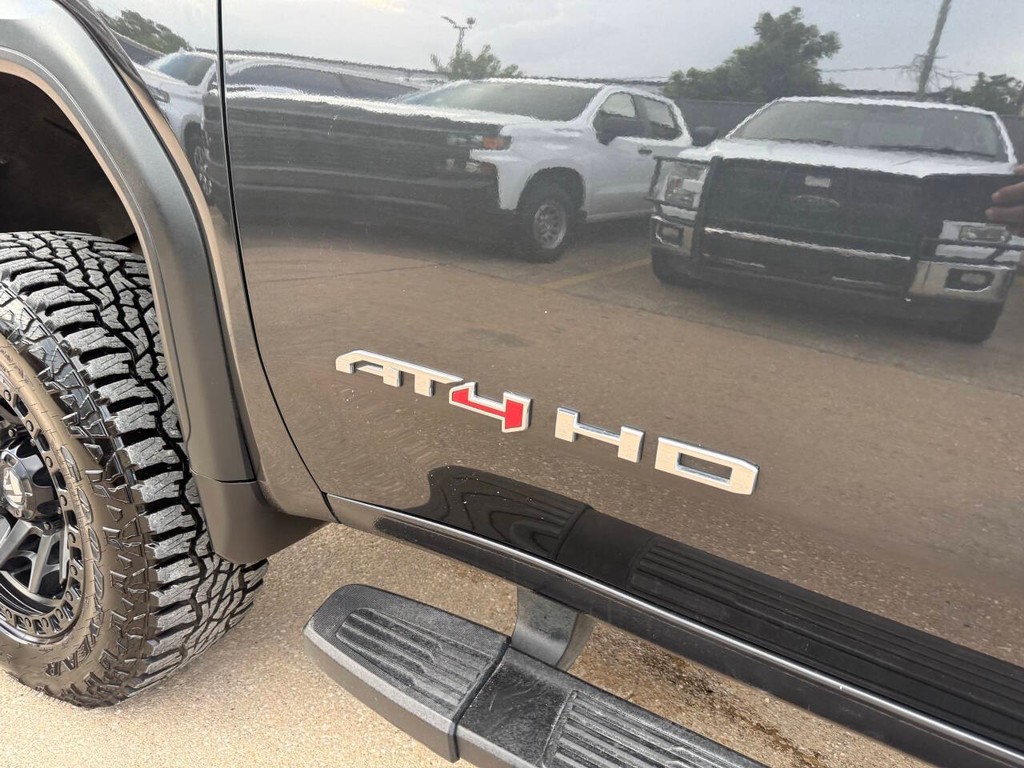 GMC Sierra 2500HD Vehicle Full-screen Gallery Image 37