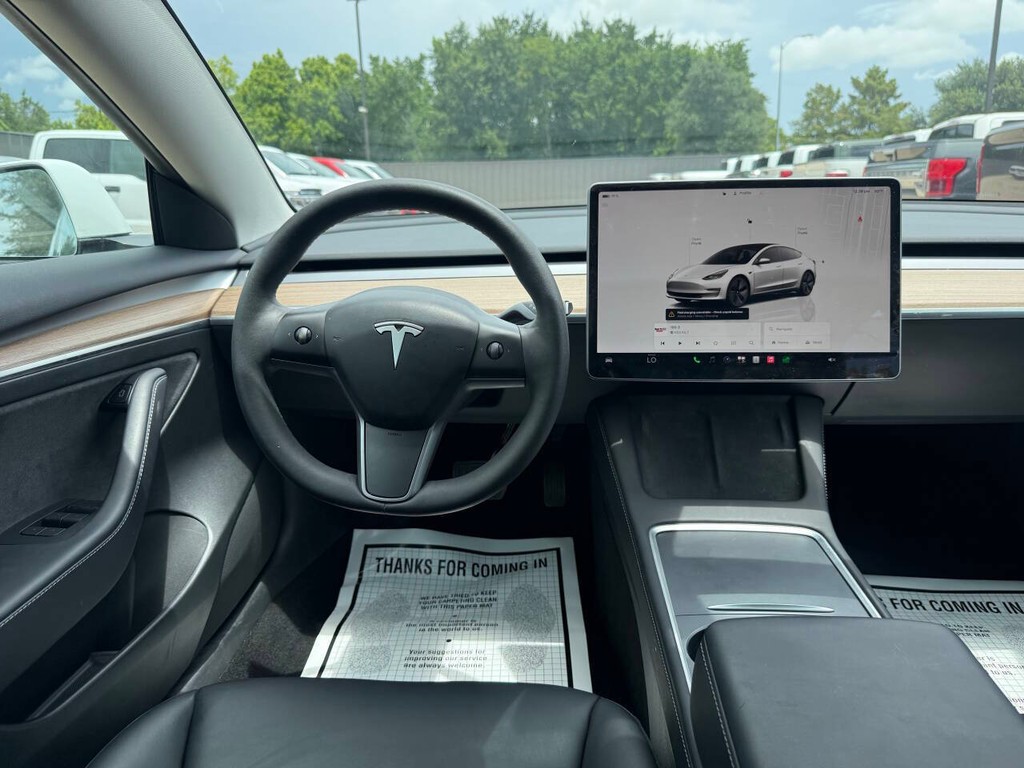 Tesla Model 3 Vehicle Full-screen Gallery Image 21