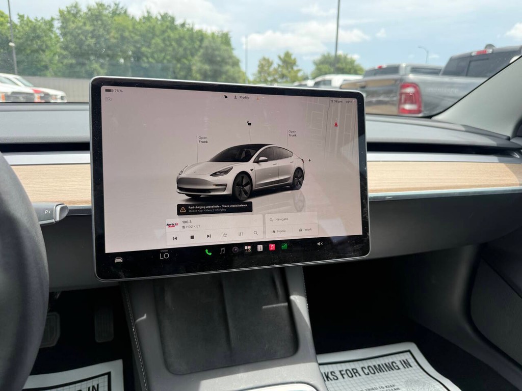 Tesla Model 3 Vehicle Full-screen Gallery Image 23