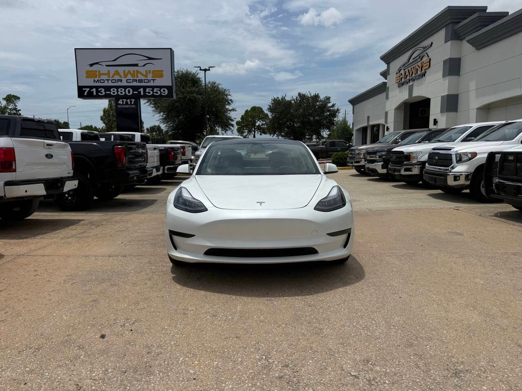 Tesla Model 3 Vehicle Full-screen Gallery Image 39