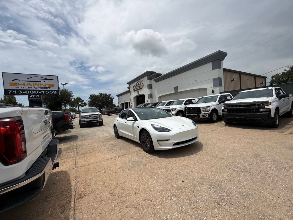 Tesla Model 3 Vehicle Full-screen Gallery Image 42