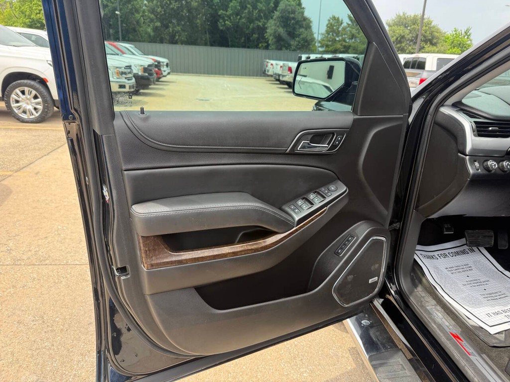 Chevrolet Tahoe Vehicle Full-screen Gallery Image 08