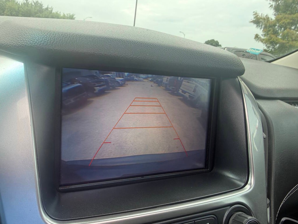 Chevrolet Tahoe Vehicle Full-screen Gallery Image 30