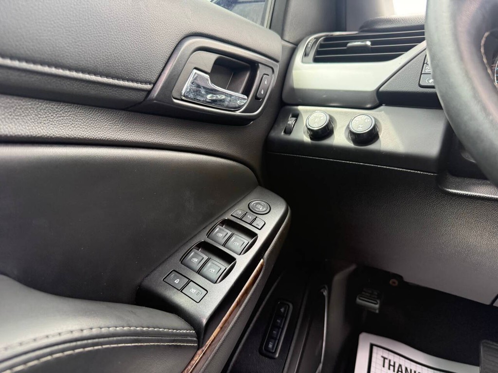 Chevrolet Tahoe Vehicle Full-screen Gallery Image 36