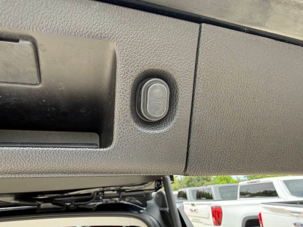 Chevrolet Tahoe Vehicle Full-screen Gallery Image 44