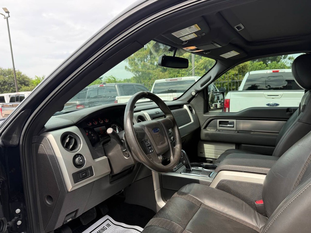 Ford F-150 Vehicle Full-screen Gallery Image 06