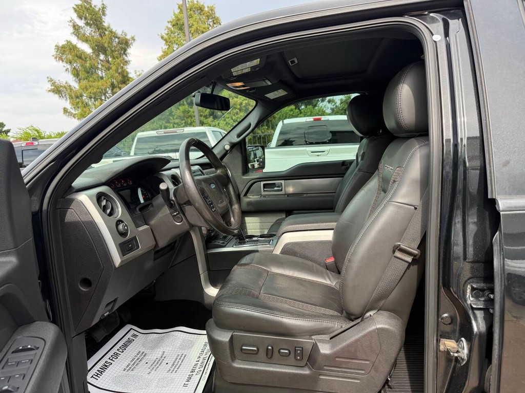 Ford F-150 Vehicle Full-screen Gallery Image 07