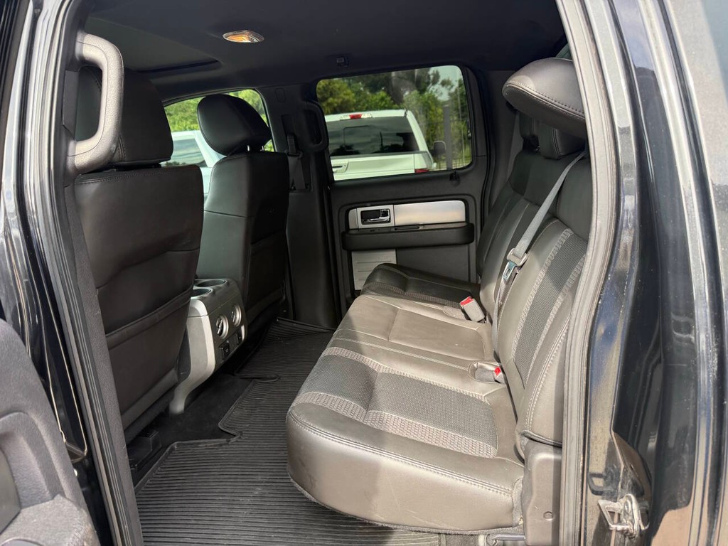 Ford F-150 Vehicle Full-screen Gallery Image 13