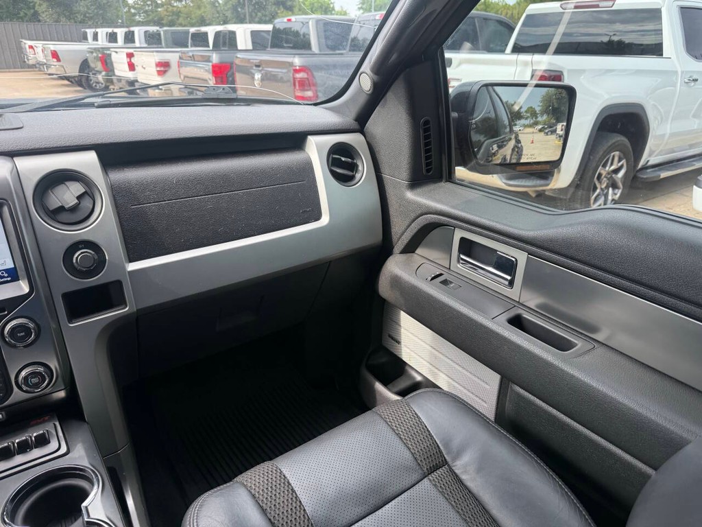 Ford F-150 Vehicle Full-screen Gallery Image 20