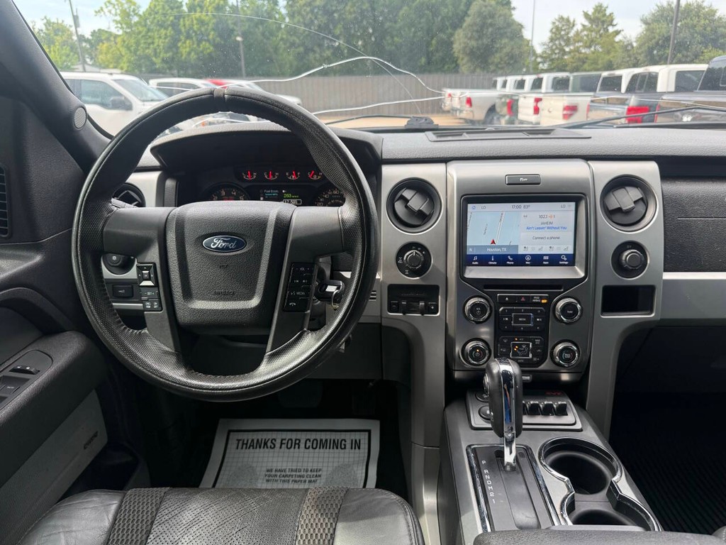 Ford F-150 Vehicle Full-screen Gallery Image 21