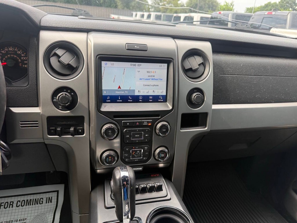 Ford F-150 Vehicle Full-screen Gallery Image 24