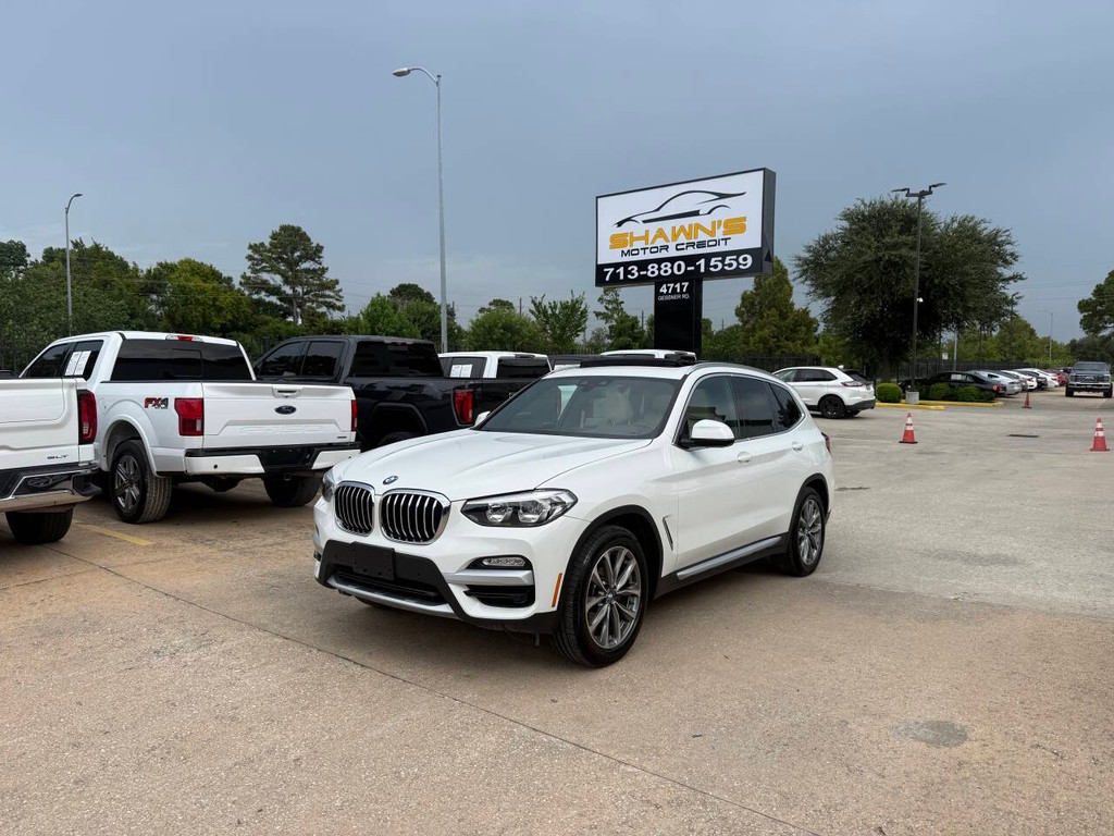 BMW X3 Vehicle Full-screen Gallery Image 03