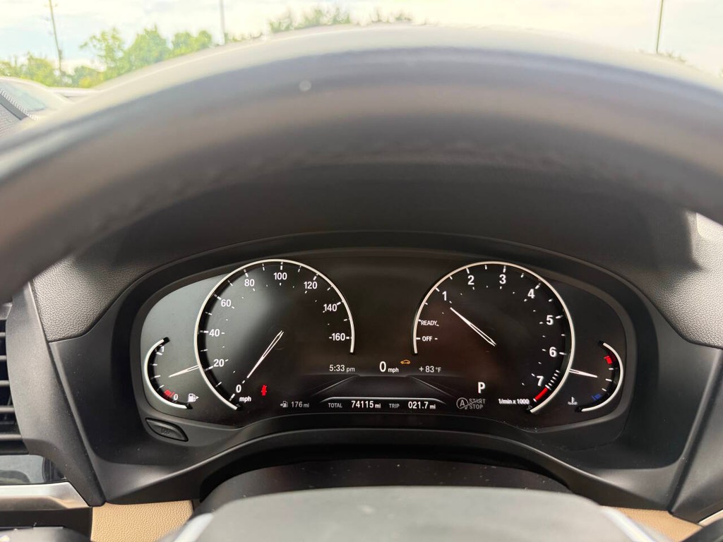 BMW X3 Vehicle Full-screen Gallery Image 32