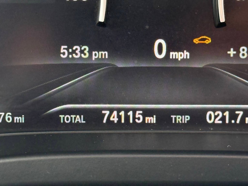 BMW X3 Vehicle Full-screen Gallery Image 33