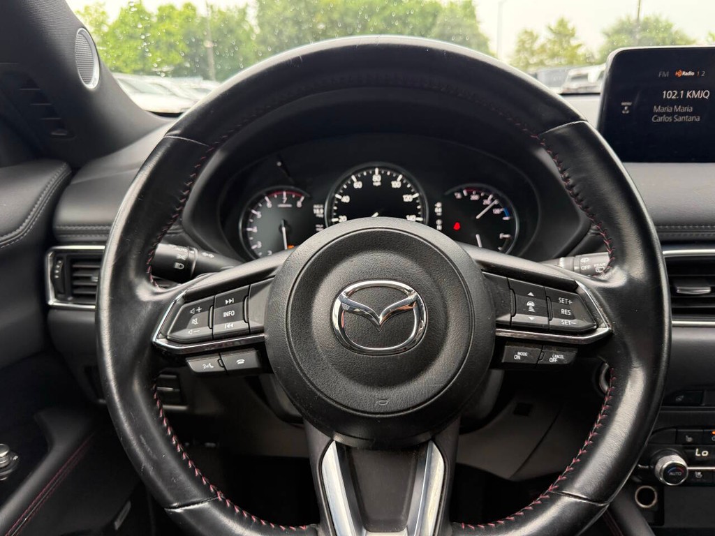 Mazda CX-5 Vehicle Full-screen Gallery Image 23