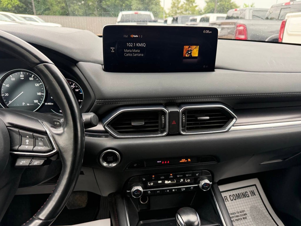 Mazda CX-5 Vehicle Full-screen Gallery Image 24