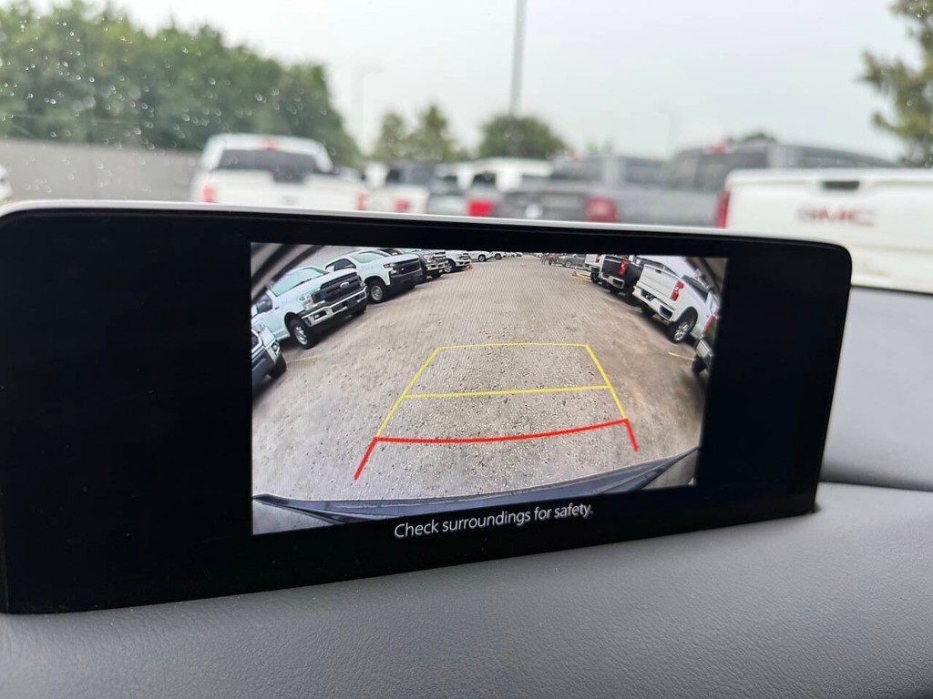 Mazda CX-5 Vehicle Full-screen Gallery Image 26