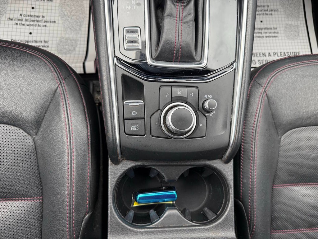 Mazda CX-5 Vehicle Full-screen Gallery Image 30