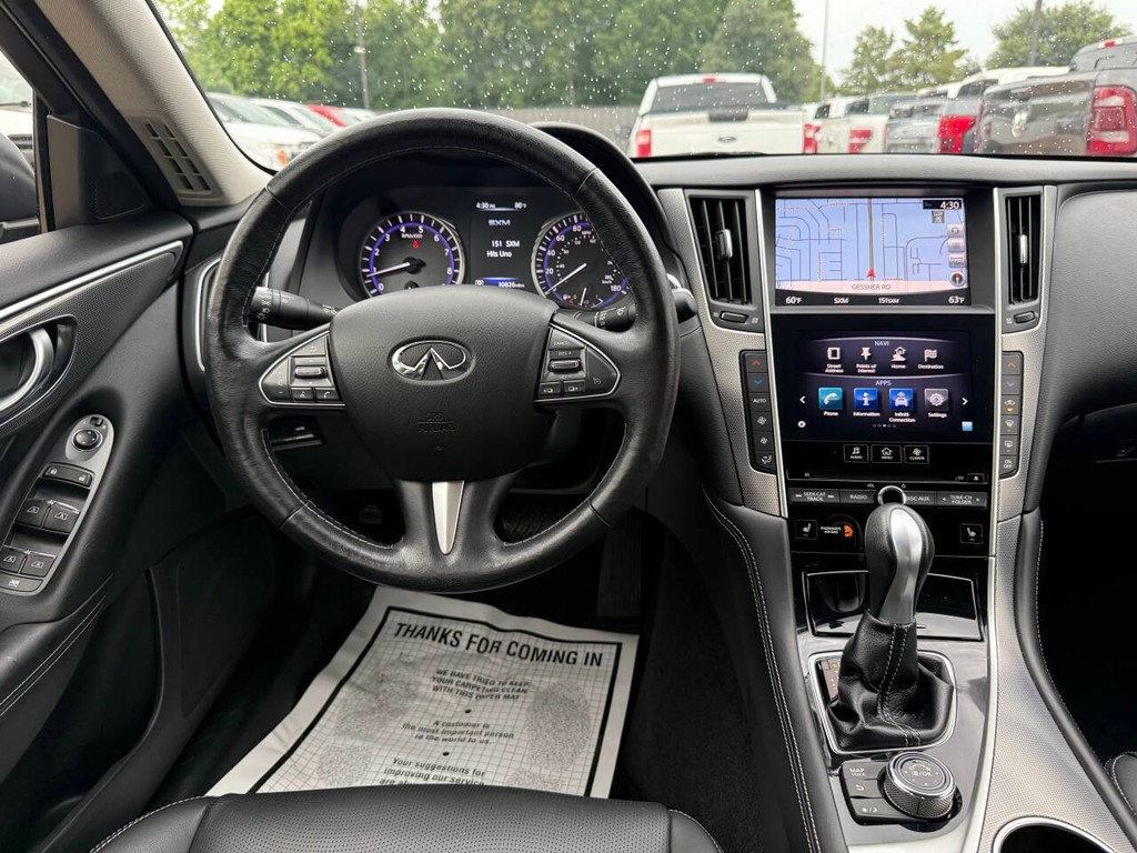 INFINITI Q50 Vehicle Full-screen Gallery Image 21