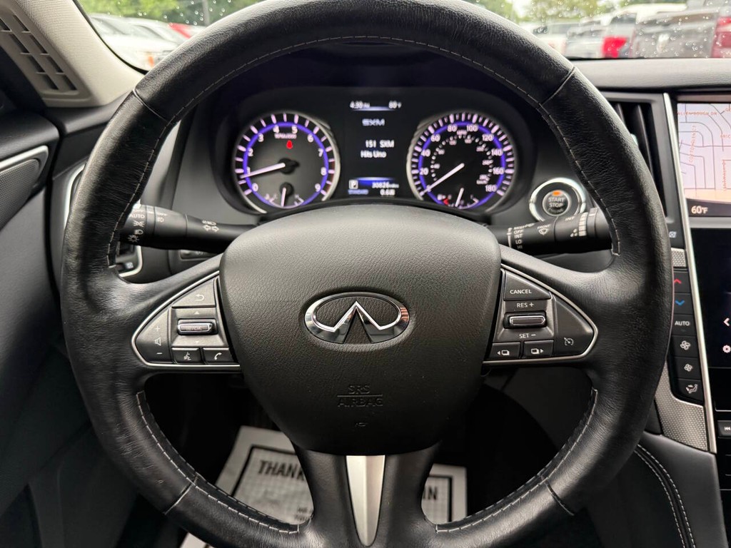 INFINITI Q50 Vehicle Full-screen Gallery Image 24