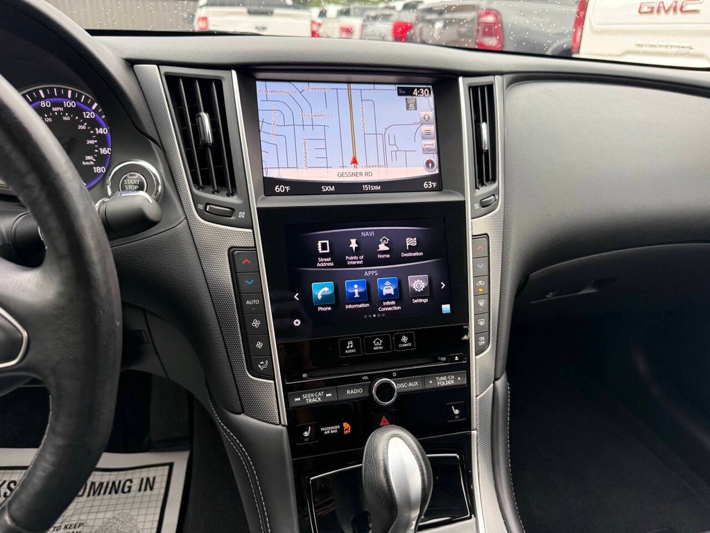 INFINITI Q50 Vehicle Full-screen Gallery Image 25