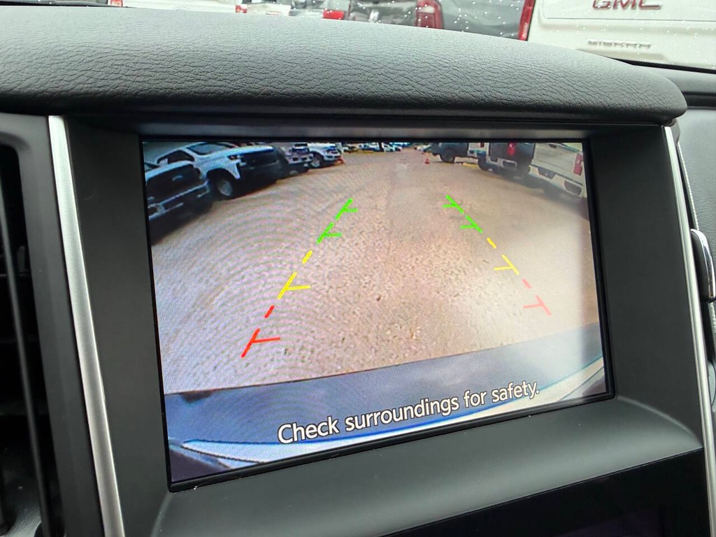 INFINITI Q50 Vehicle Full-screen Gallery Image 27