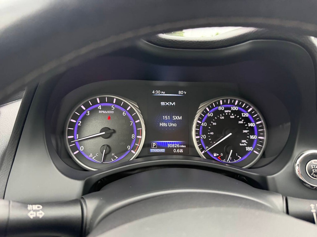 INFINITI Q50 Vehicle Full-screen Gallery Image 33