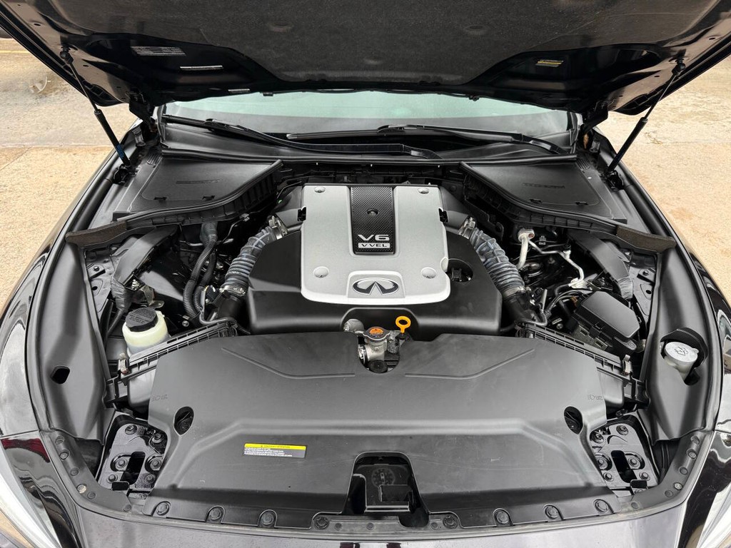 INFINITI Q50 Vehicle Full-screen Gallery Image 36