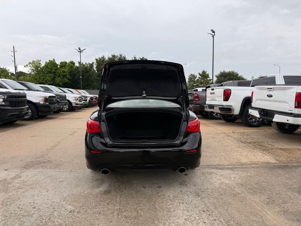 INFINITI Q50 Vehicle Full-screen Gallery Image 38