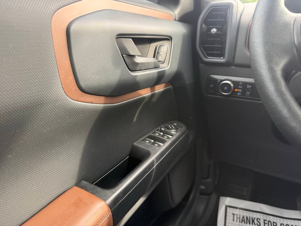 Ford Bronco Sport Vehicle Full-screen Gallery Image 30