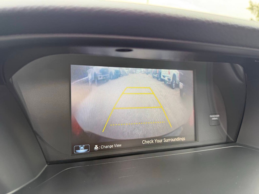 Honda Accord Sedan Vehicle Full-screen Gallery Image 26