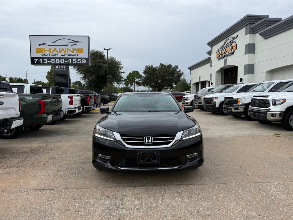 Honda Accord Sedan Vehicle Full-screen Gallery Image 40