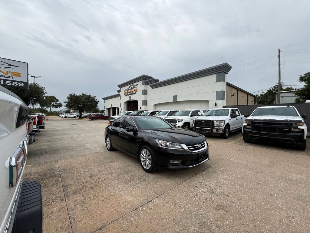 Honda Accord Sedan Vehicle Full-screen Gallery Image 43