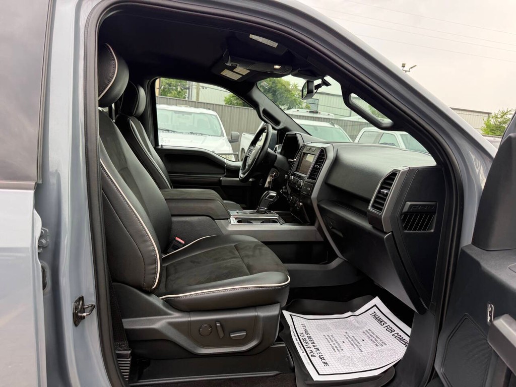 Ford F-150 Vehicle Full-screen Gallery Image 10
