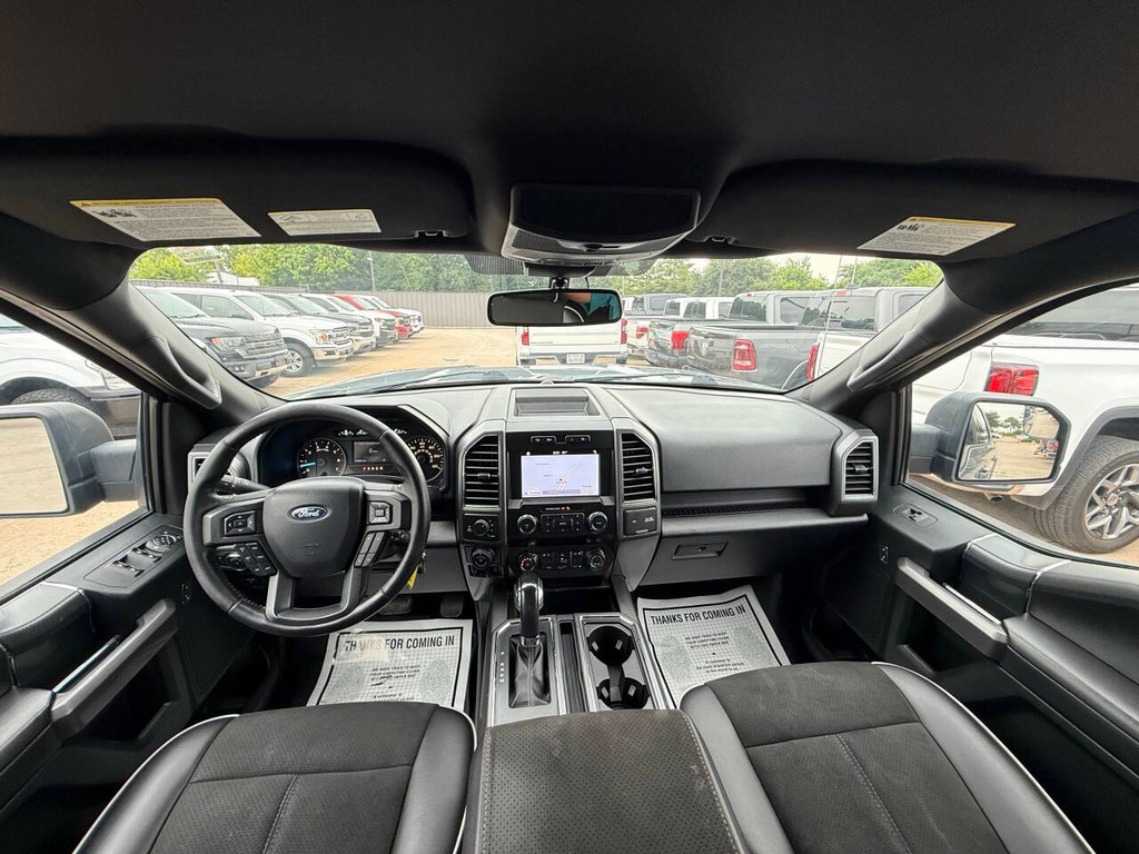 Ford F-150 Vehicle Full-screen Gallery Image 18