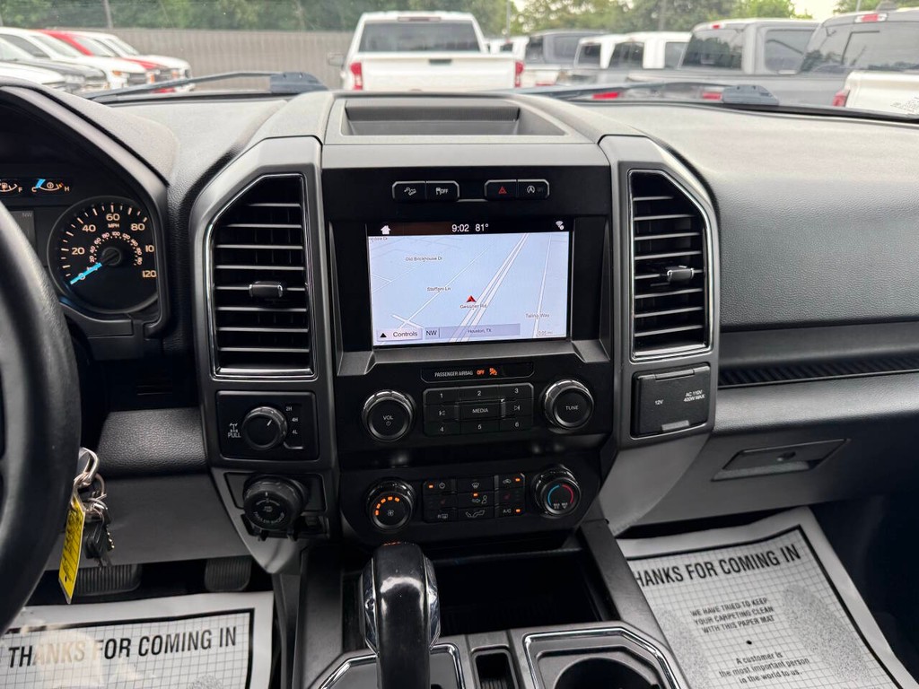 Ford F-150 Vehicle Full-screen Gallery Image 24