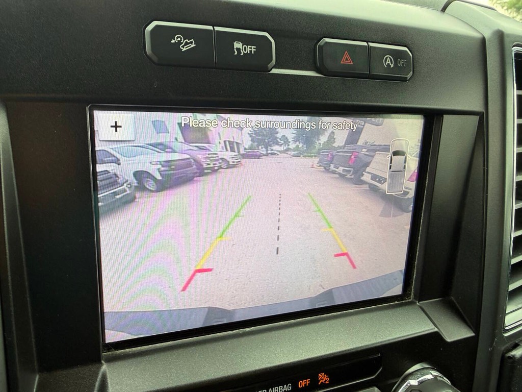 Ford F-150 Vehicle Full-screen Gallery Image 26