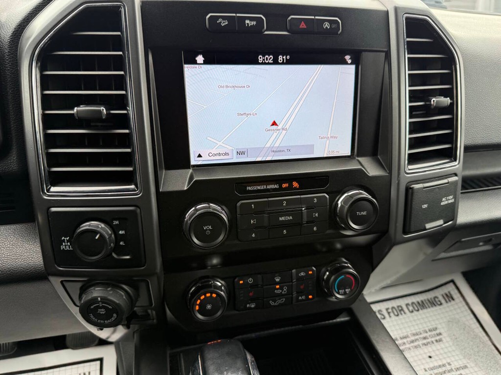 Ford F-150 Vehicle Full-screen Gallery Image 27