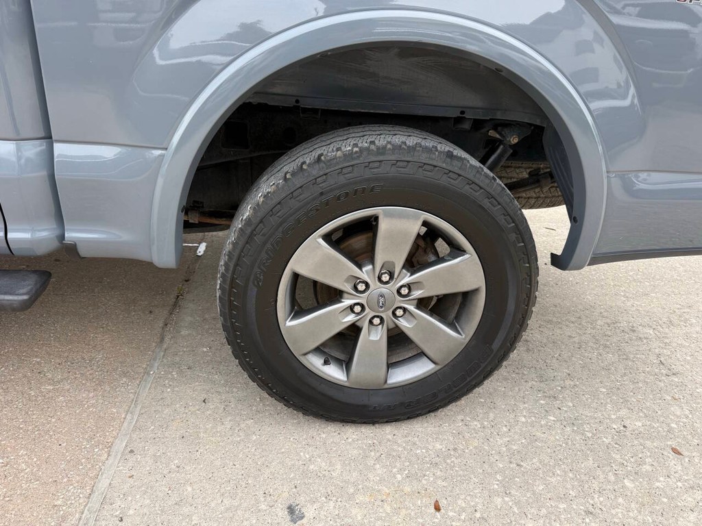 Ford F-150 Vehicle Full-screen Gallery Image 35