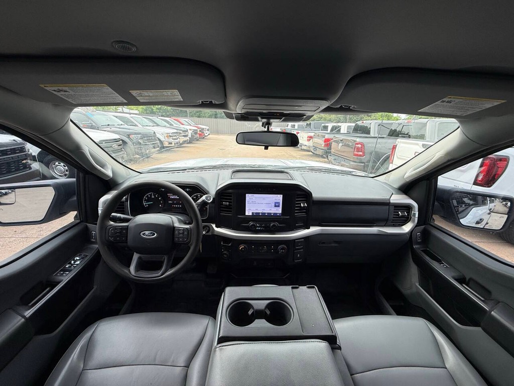 Ford F-150 Vehicle Full-screen Gallery Image 18